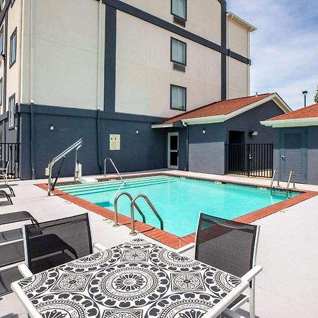 Days Inn By Wyndham Baton Rouge I-10 Prairieville Bagian luar foto
