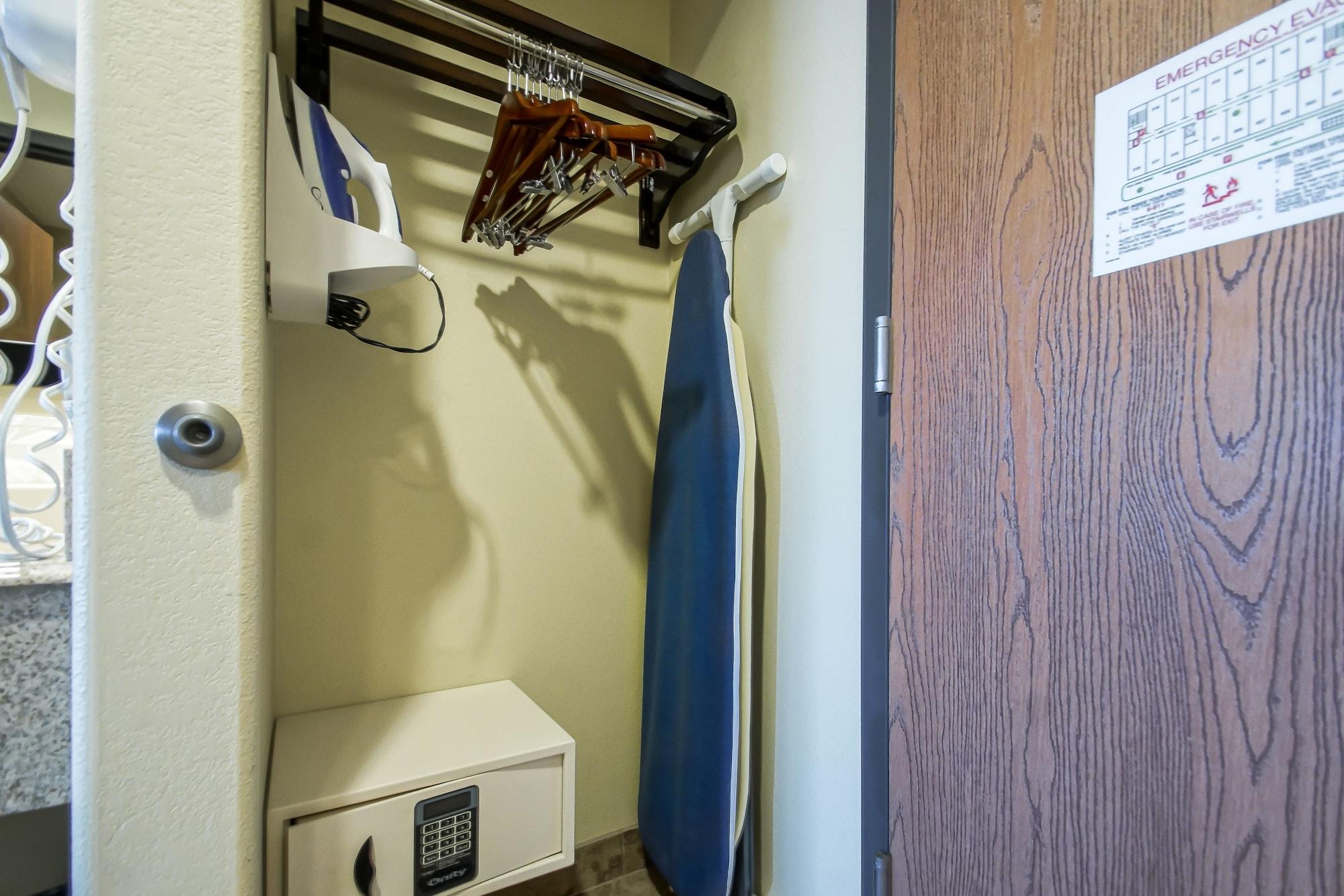 Days Inn By Wyndham Baton Rouge I-10 Prairieville Bagian luar foto