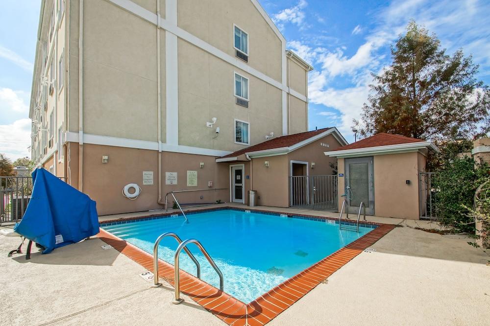 Days Inn By Wyndham Baton Rouge I-10 Prairieville Bagian luar foto