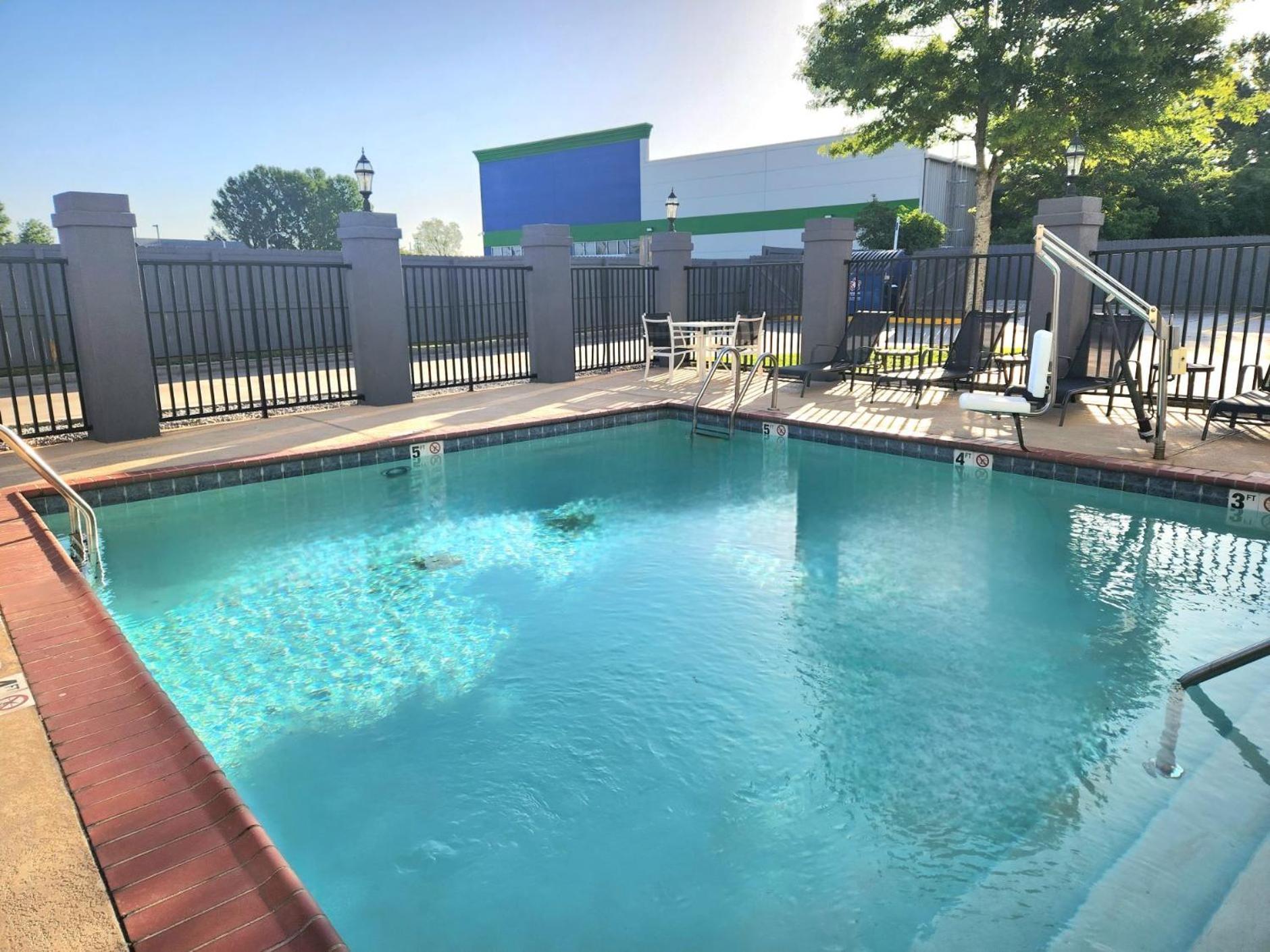 Days Inn By Wyndham Baton Rouge I-10 Prairieville Bagian luar foto