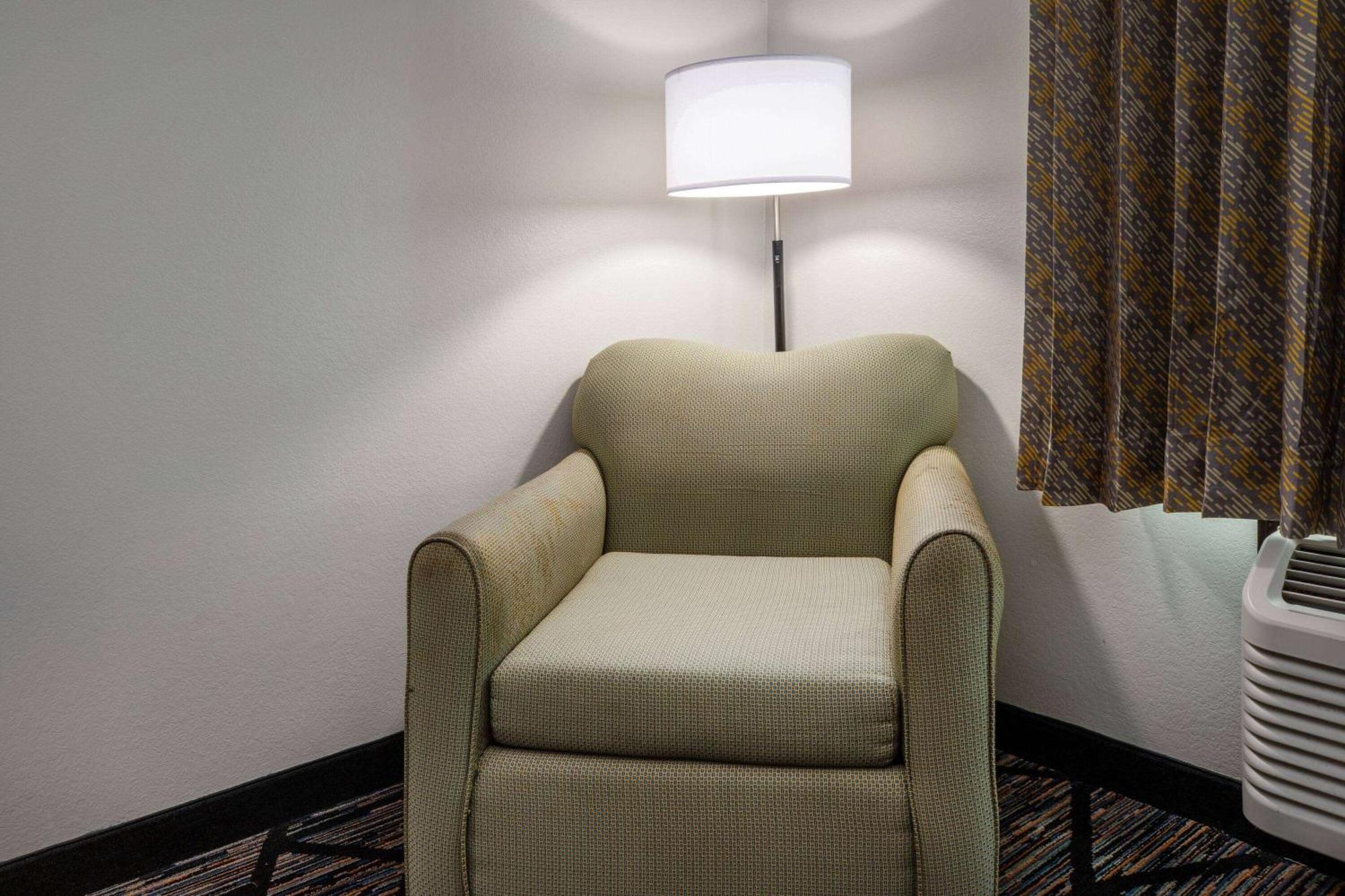Days Inn By Wyndham Baton Rouge I-10 Prairieville Bagian luar foto