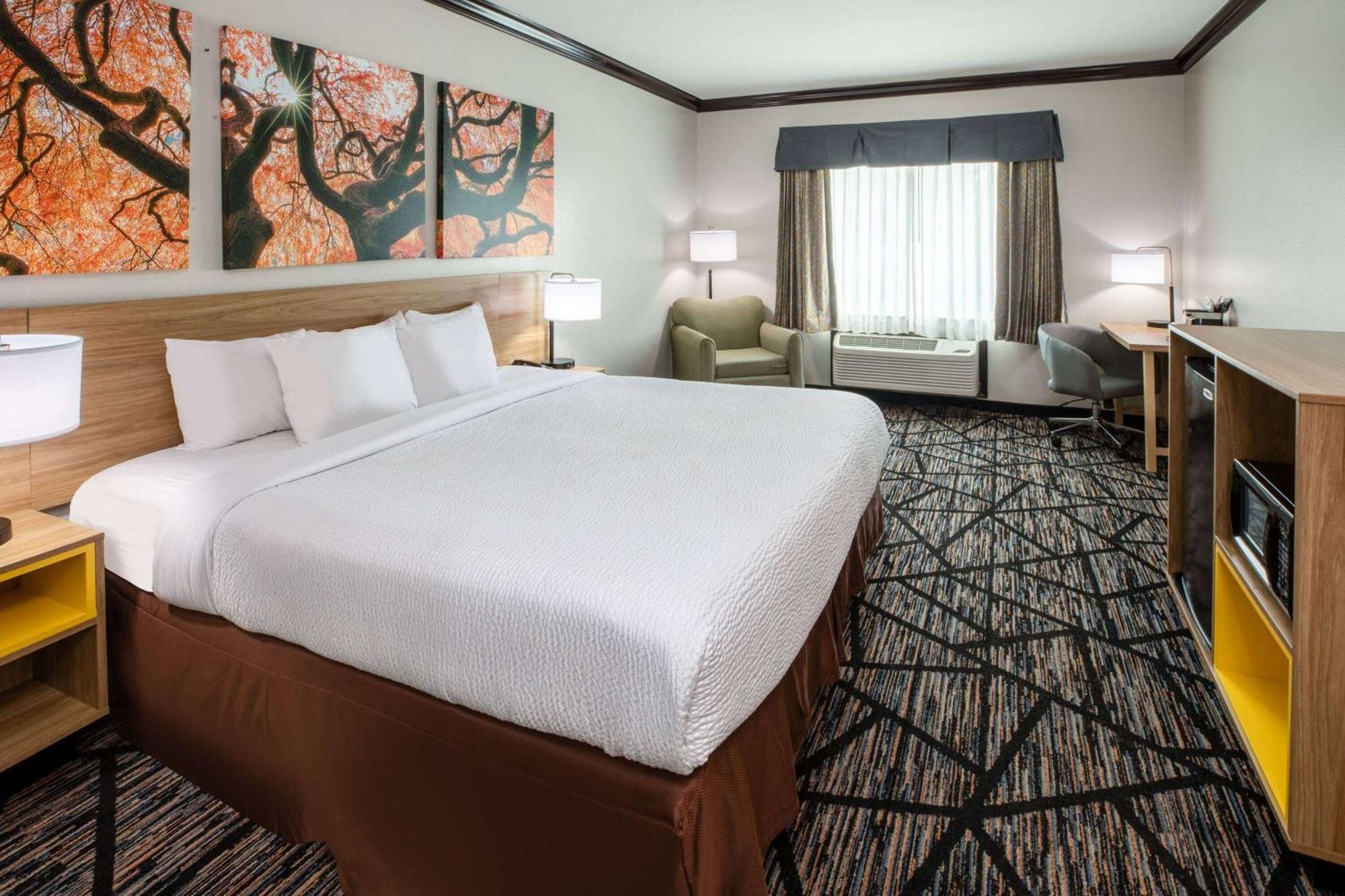 Days Inn By Wyndham Baton Rouge I-10 Prairieville Bagian luar foto