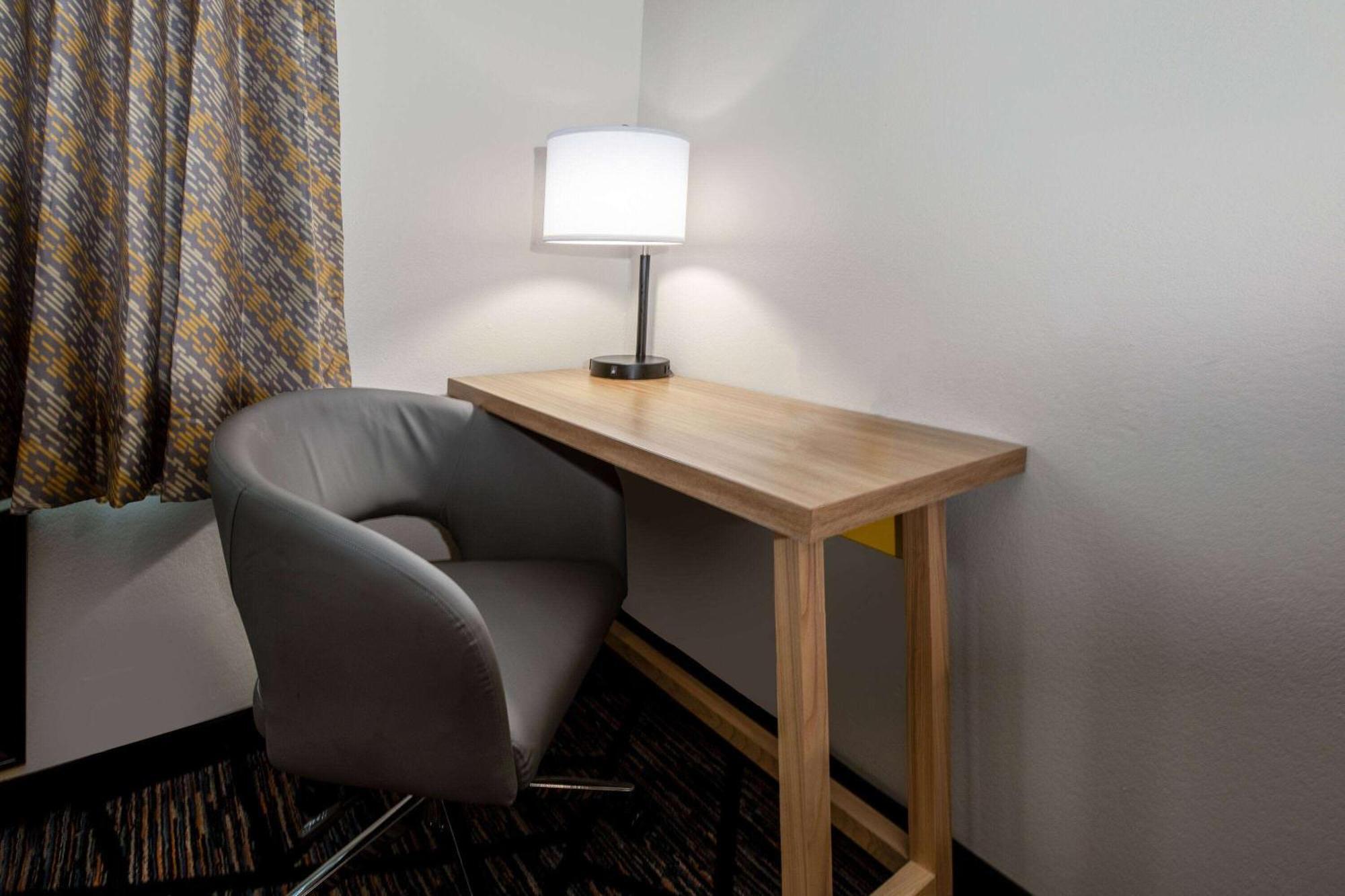 Days Inn By Wyndham Baton Rouge I-10 Prairieville Bagian luar foto